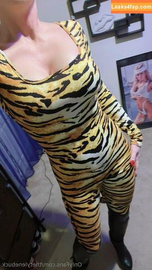 Tylene Buck photo #1716