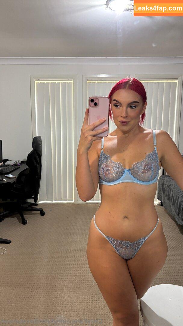 tynnillerobinson / itstynnille_ leaked photo photo #0388