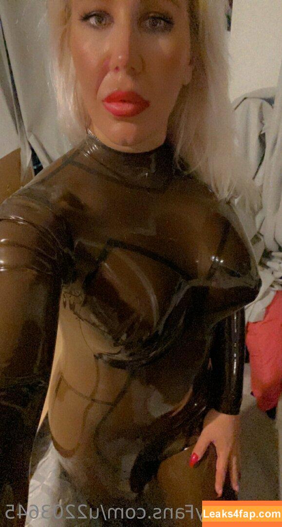 u2203645 / latexdolly.02 leaked photo photo #0013