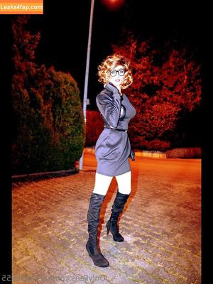 u233463955 photo #0037