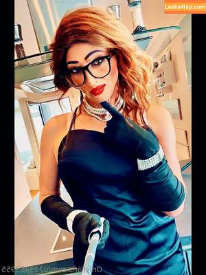 u233463955 photo #0046