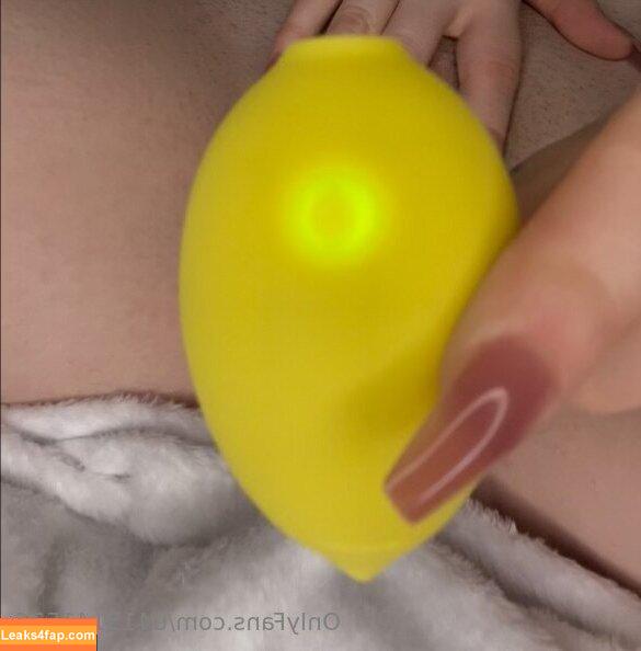 u415141536 /  leaked photo photo #0012
