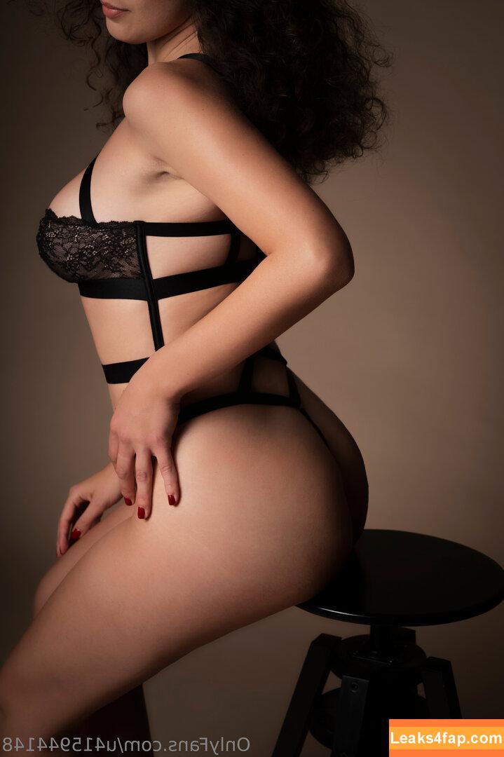 u415944148 /  leaked photo photo #0002