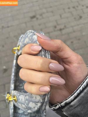 u501675236 photo #0001