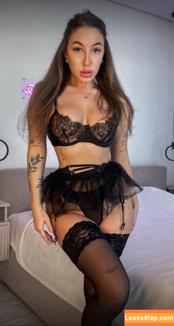 Ukraine Mega / misstic / ukraine.ua leaked photo photo #0159