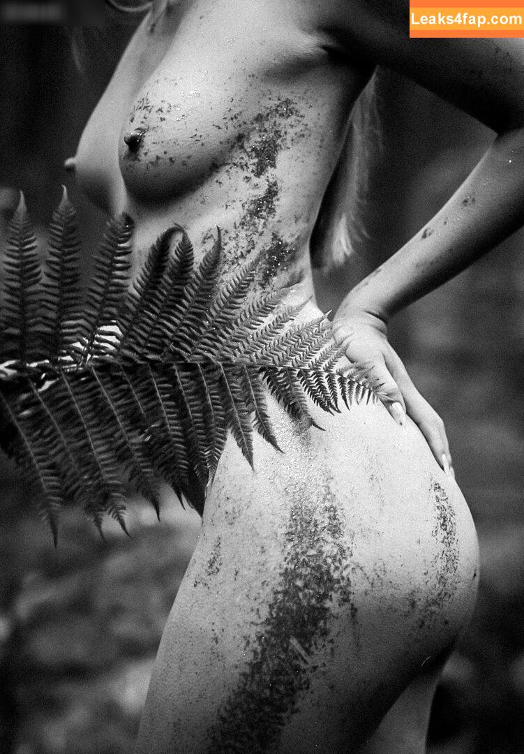 Ulrike Henschler / ulrike.backup / ulrike2202 leaked photo photo #0024