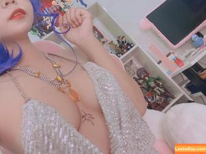 Umeko J. photo #0159