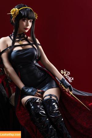 Umeko J. photo #0211