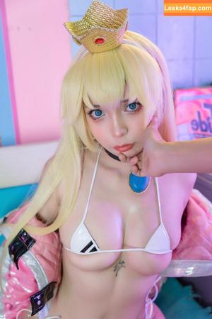 Umeko J. photo #0622