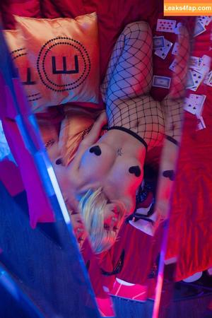 Umeko J. photo #0676