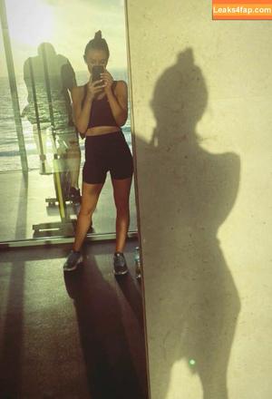 Una Healy фото #0036