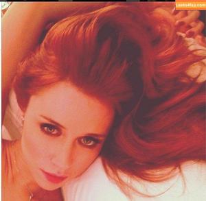 Una Healy photo #0188