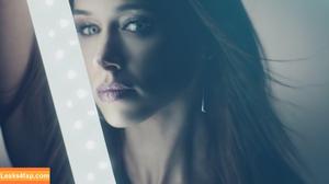 Una Healy photo #0212