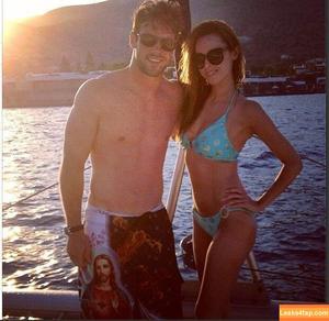 Una Healy photo #0215