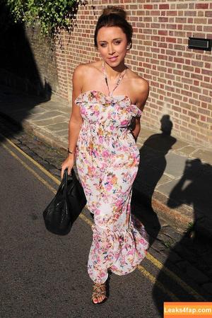Una Healy photo #0237