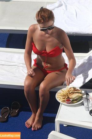 Una Healy photo #0286