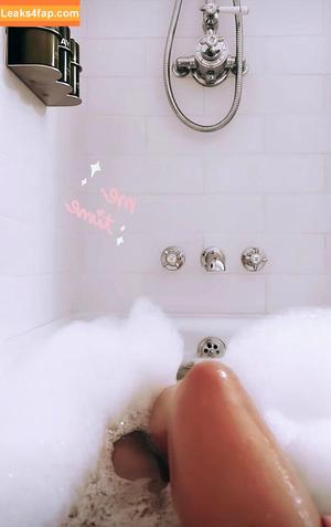 Una Healy photo #0315