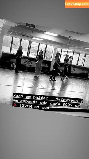 Una Healy photo #0347