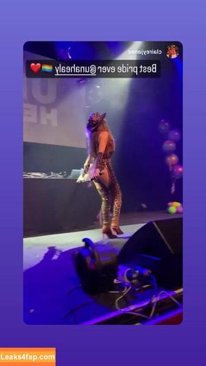 Una Healy photo #0434