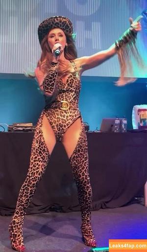 Una Healy photo #0439