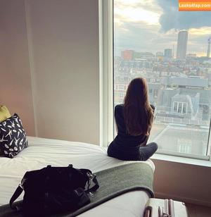 Una Healy photo #0453