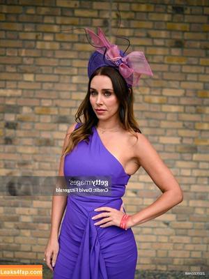 Una Healy photo #0747