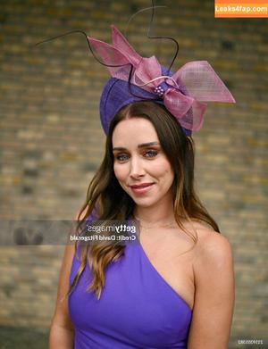 Una Healy photo #0748