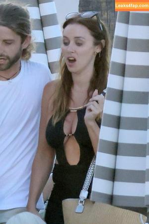 Una Healy photo #0771