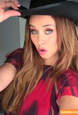Una Healy фото #1008