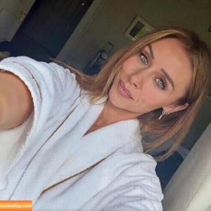 Una Healy photo #1024