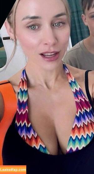 Una Healy photo #1035