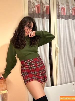 Unasemplicefra photo #0009