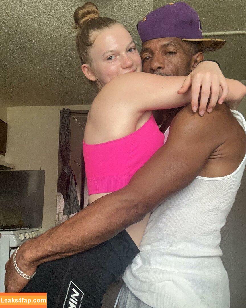 Unc & Snowbunny / riq_bay / riqnbay leaked photo photo #0001