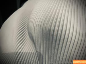 undressing_room photo #0008
