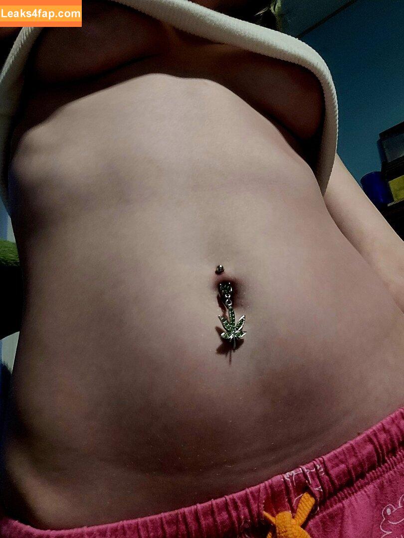 unh0lyvixen_18 / honeylesliee leaked photo photo #0059