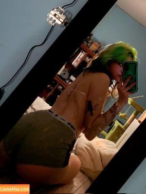 unh0lyvixen_18 photo #0066