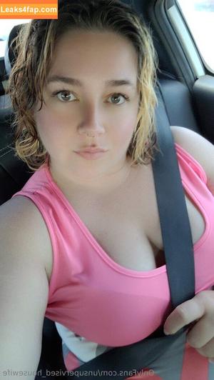 unsupervised_housewife photo #0111