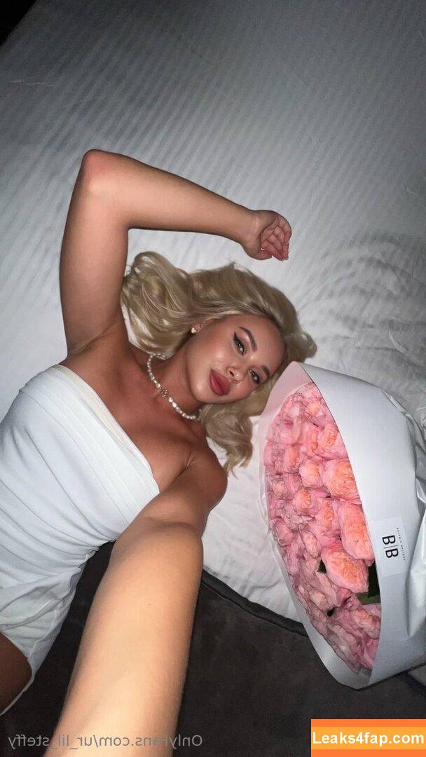 ur_lil_steffy / stephstefsteffi leaked photo photo #0041
