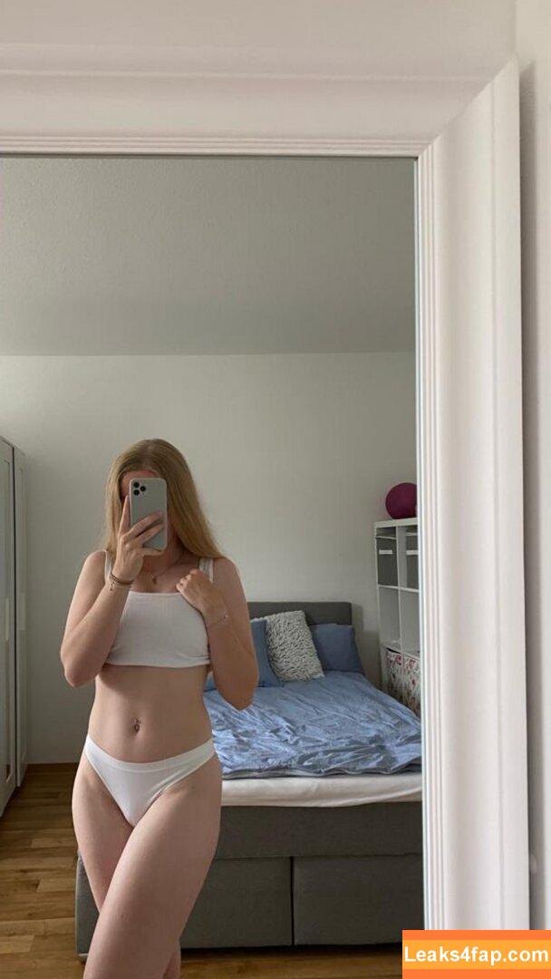 Urchilichicken / Kimberly / chilichickensoup / kimberlyanjifischer leaked photo photo #0003