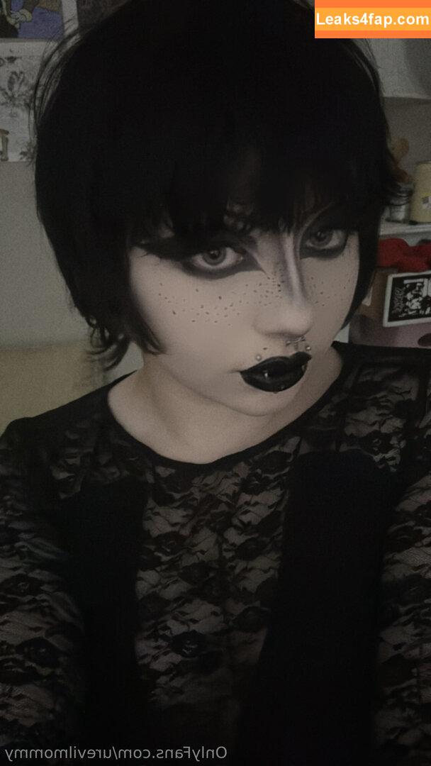 urevilmommy / urevilm0mmy leaked photo photo #0052
