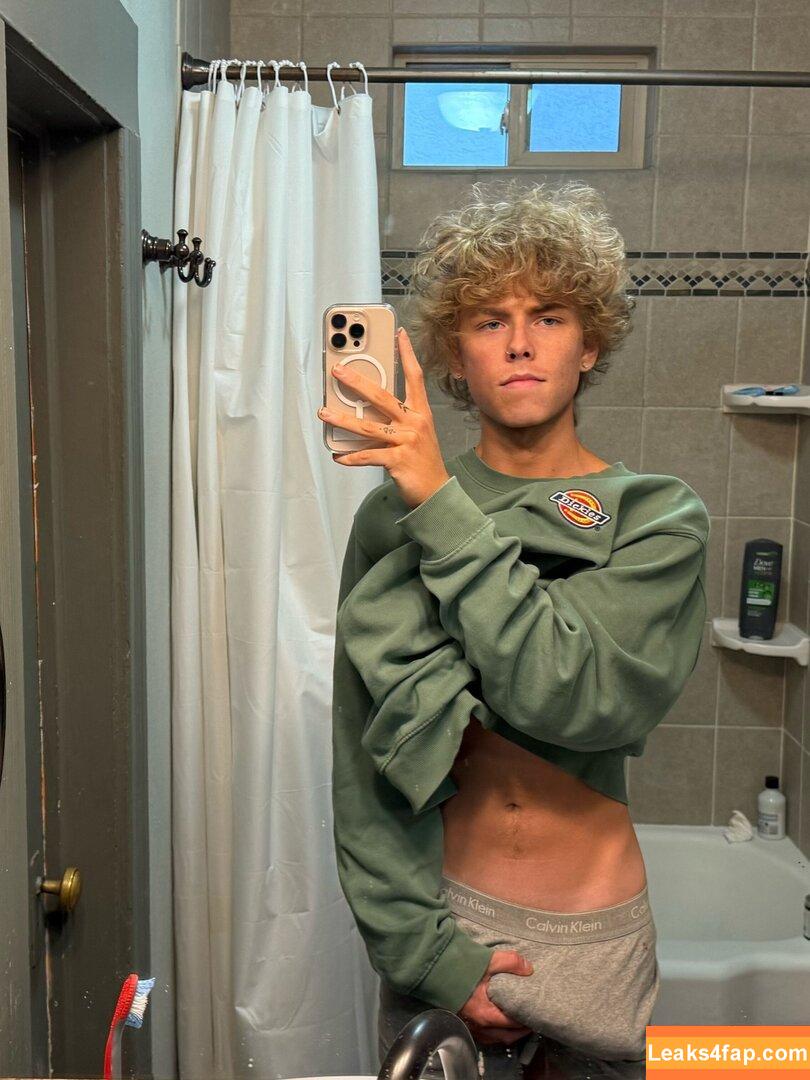 urfavvfella / myfavrae leaked photo photo #0003