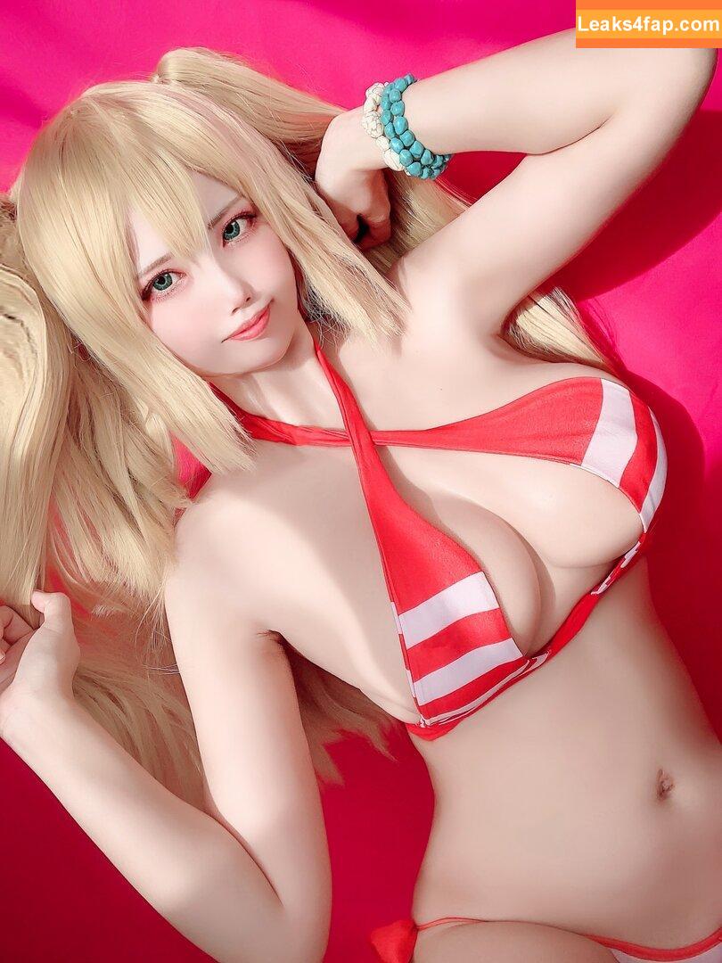 Uri11_27 leaked photo photo #0372
