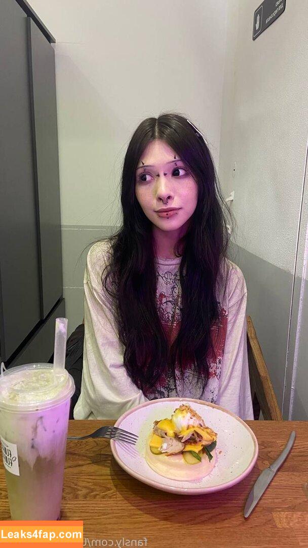 UrShadowAngel /  leaked photo photo #0001