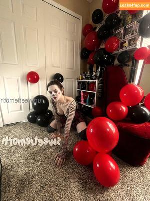 ursweetiemoth photo #0006