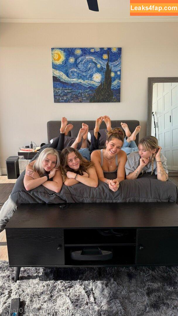 userhayhay / haleebankss / haleebankss2 leaked photo photo #0045
