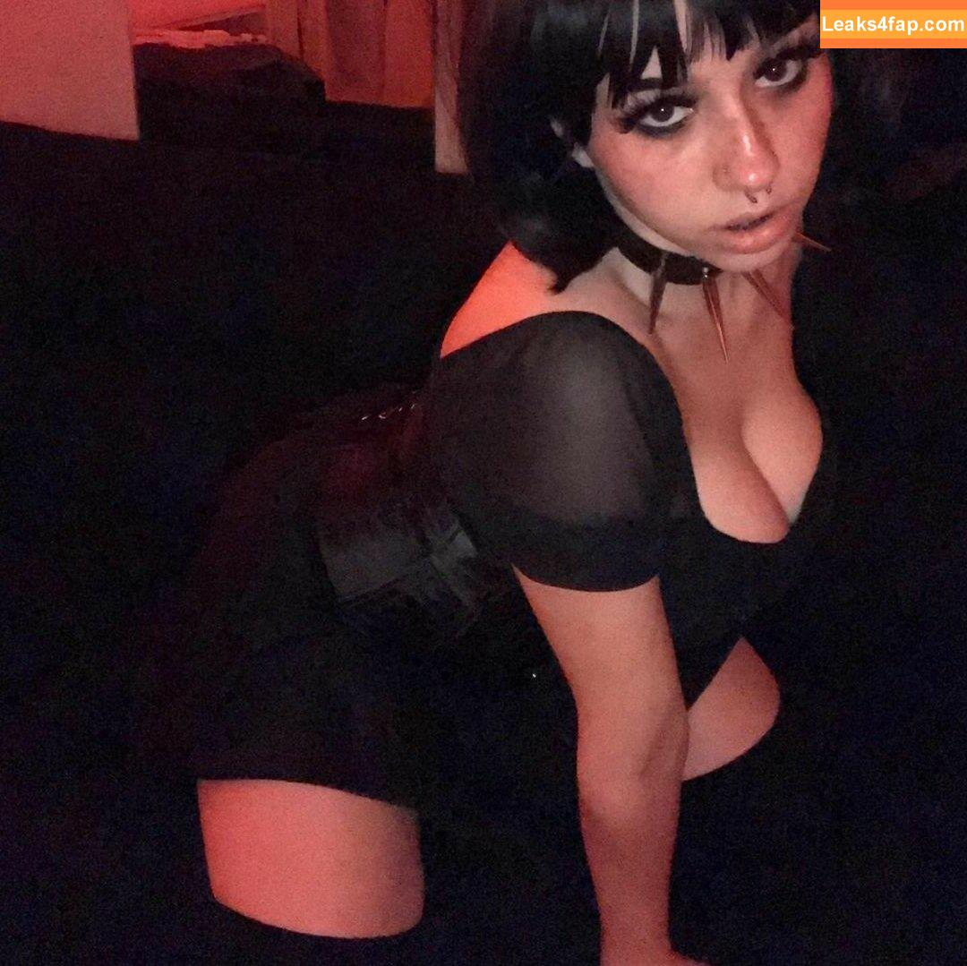 V0l4til3 / bbabydollyy leaked photo photo #0003