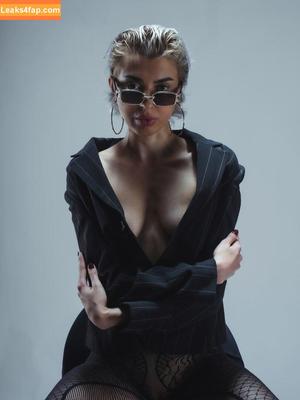 v3lourvix3n photo #0018