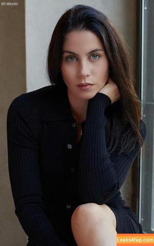 Valea Katharina Scalabrino photo #0032