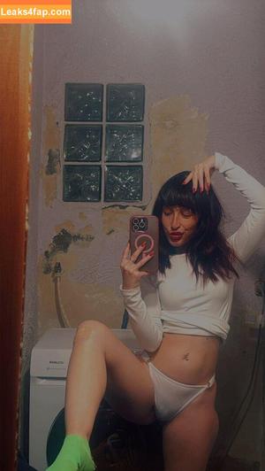 Valen Pinto photo #0083