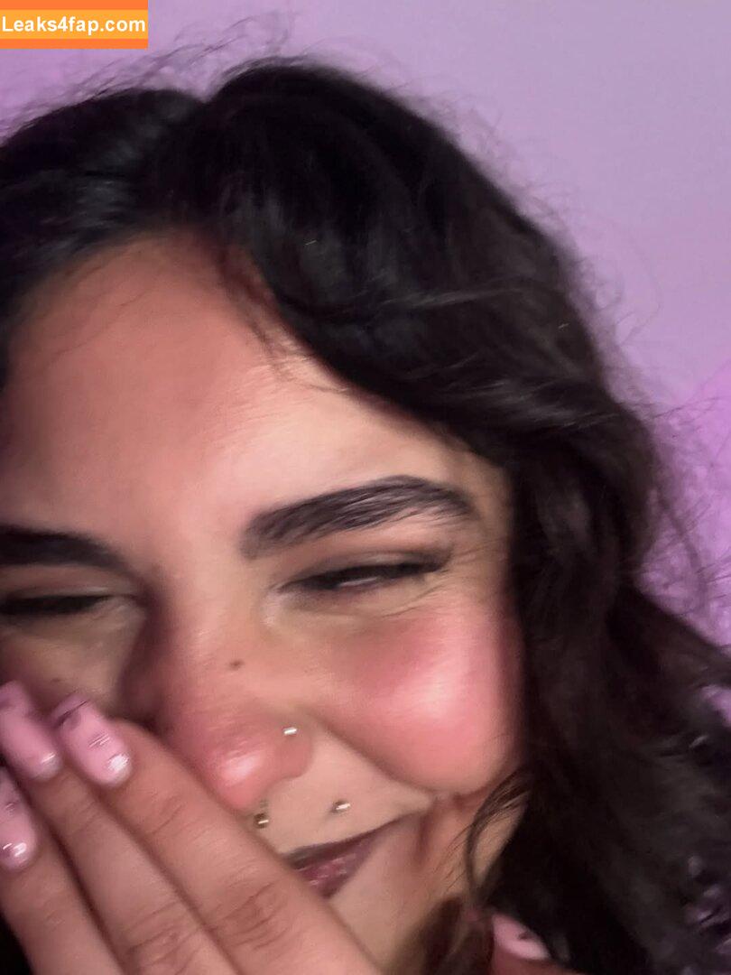 valent1na free nudes